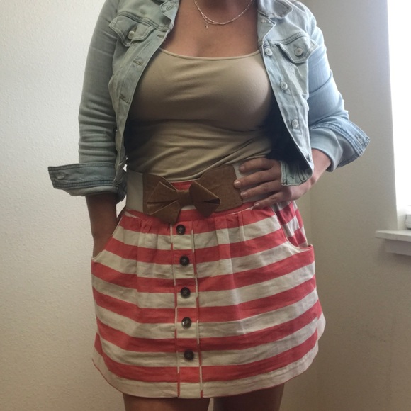 Used coral and white skirt with belt and pockets - Picture 5 of 6